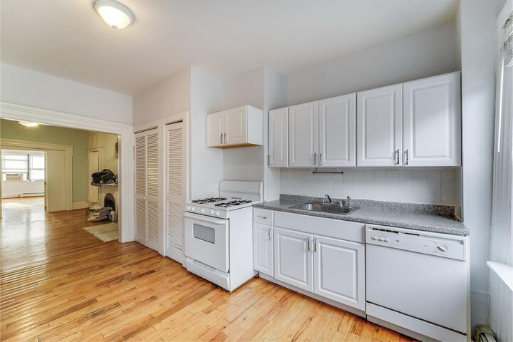 Property Photo: 284 7th St NJ 07302