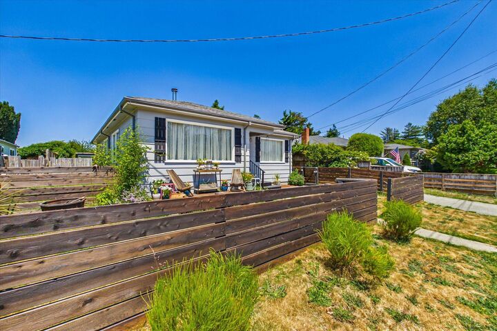 Property Photo:  2423 18th Street  CA 95501 