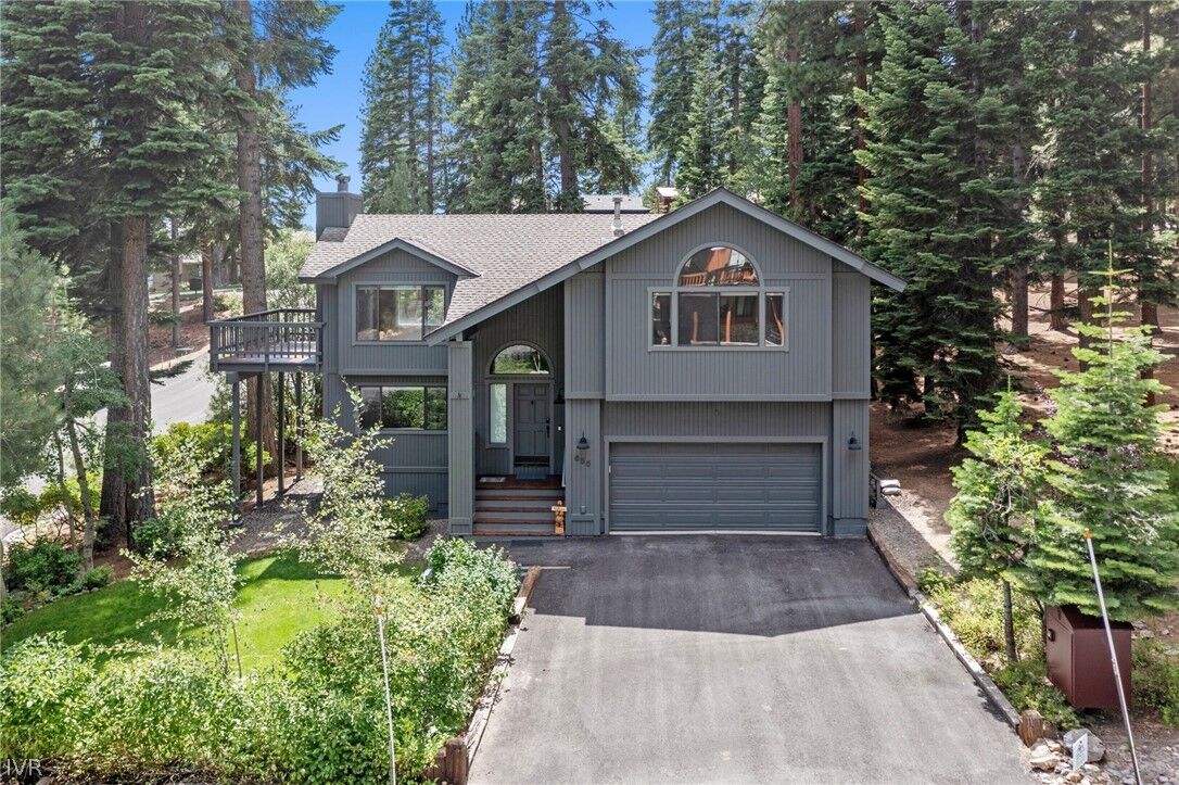 Property Photo:  655 Saddlehorn Drive  NV 89451 