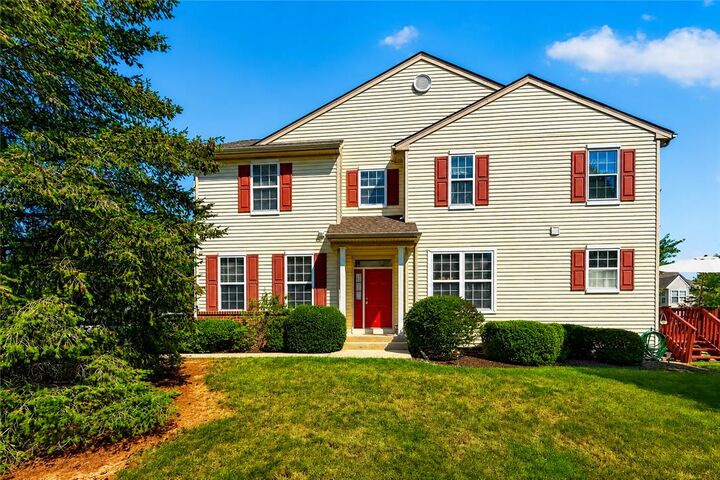 Property Photo:  8092 Cross Creek Circle  PA 18031 
