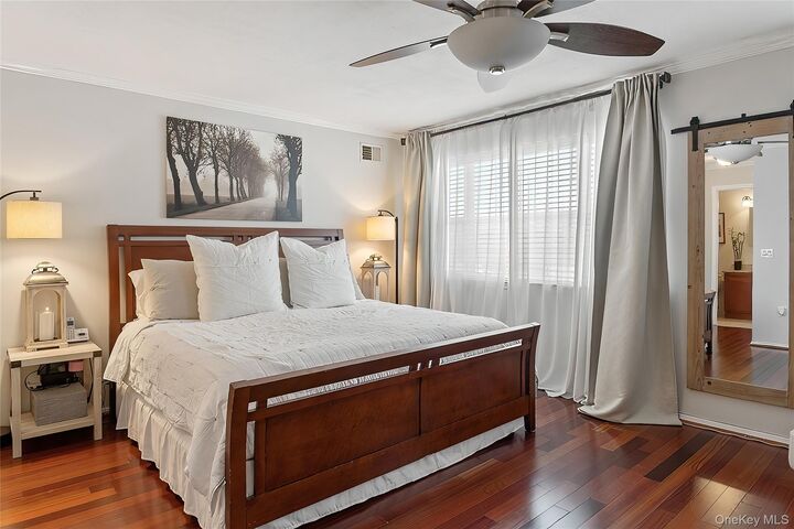 Property Photo: 126 Beacon Lane 68 NY 10473