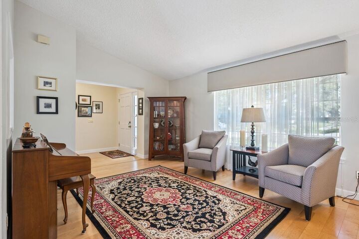 Property Photo: 1129 Climbing Rose Drive FL 34761