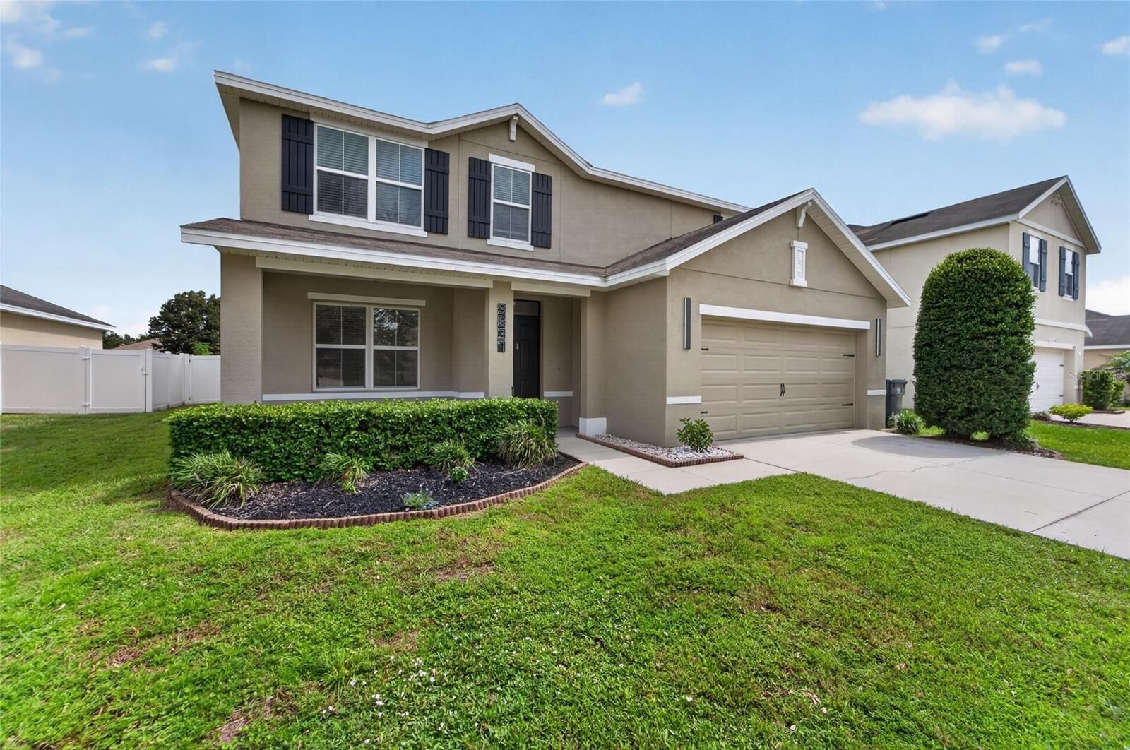 Property Photo: 9637 Troncais Circle FL 33592