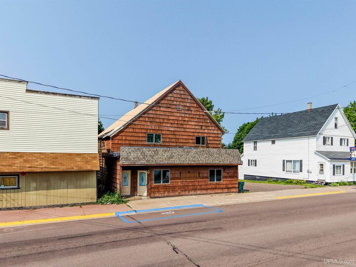Property Photo: 137 Lake Linden Avenue MI 49913