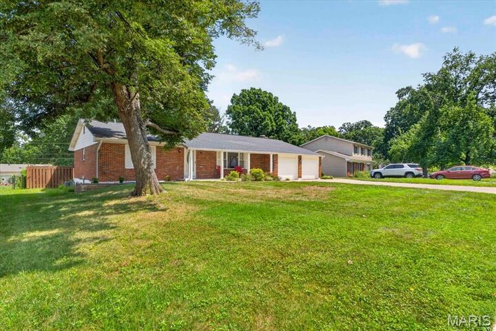 Property Photo:  306 Portwind Place  MO 63021 