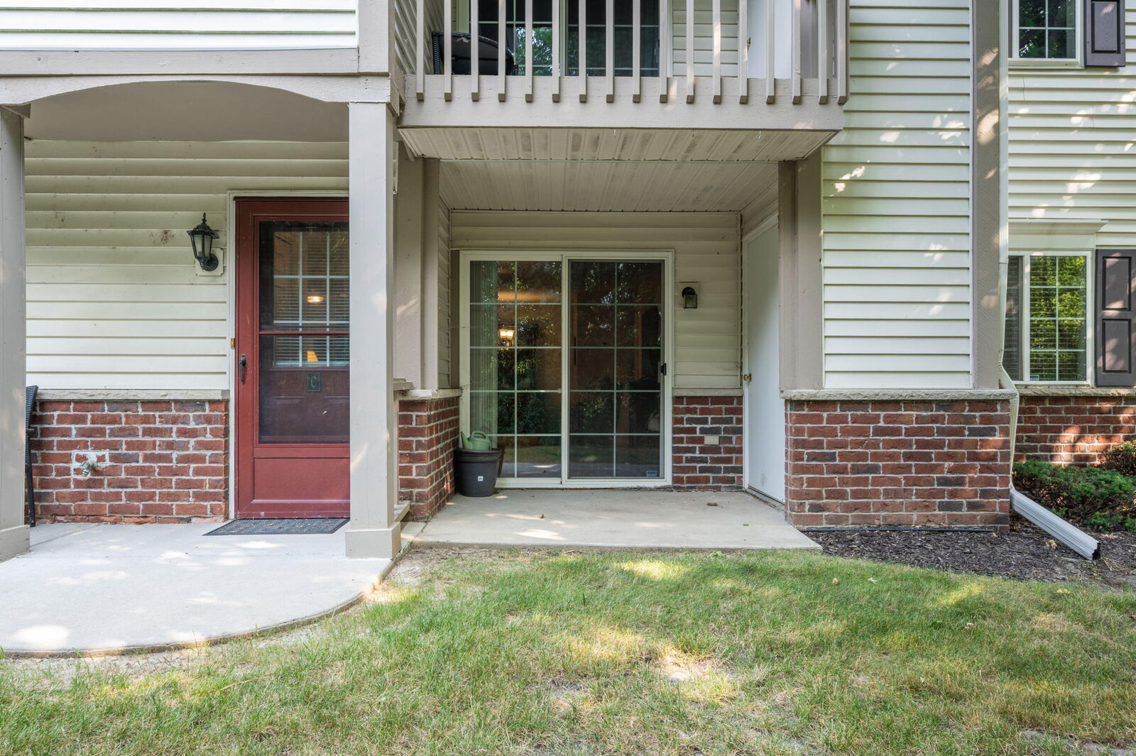 Property Photo: 590 Pewaukee Rd WI 53072