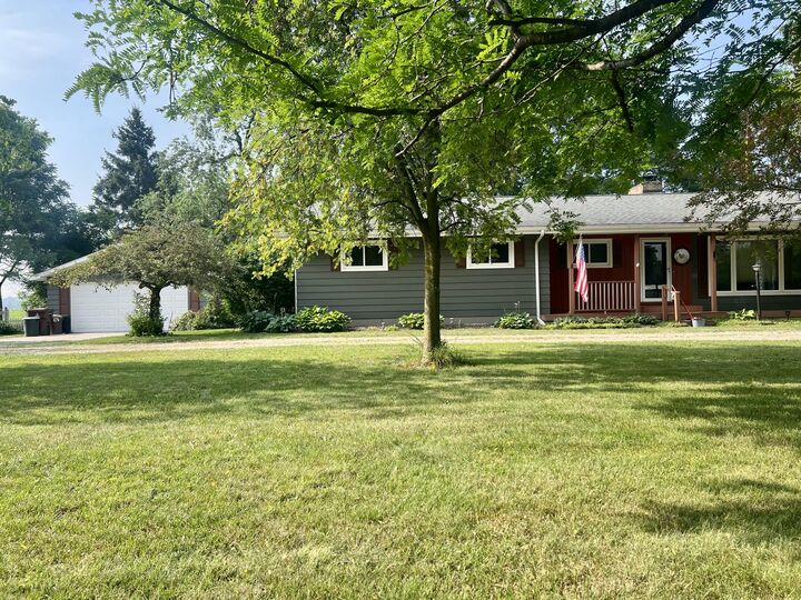 Property Photo: 15747 Coral Road MI 49322