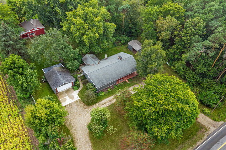 Property Photo: 15747 Coral Road MI 49322
