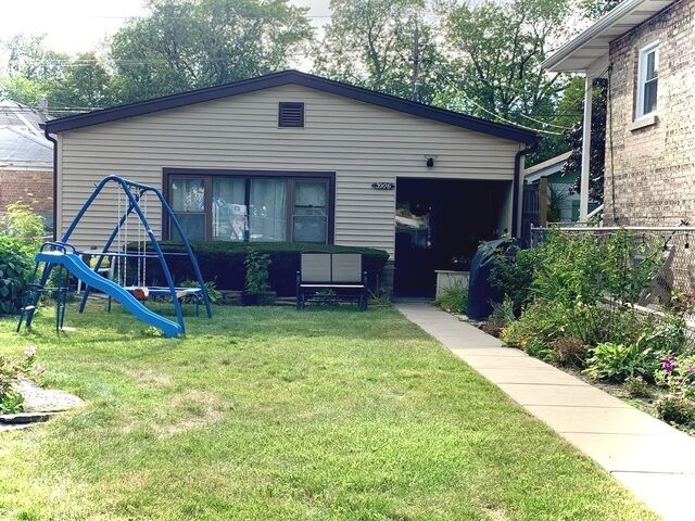 Property Photo:  3006 N Natoma Avenue  IL 60634 