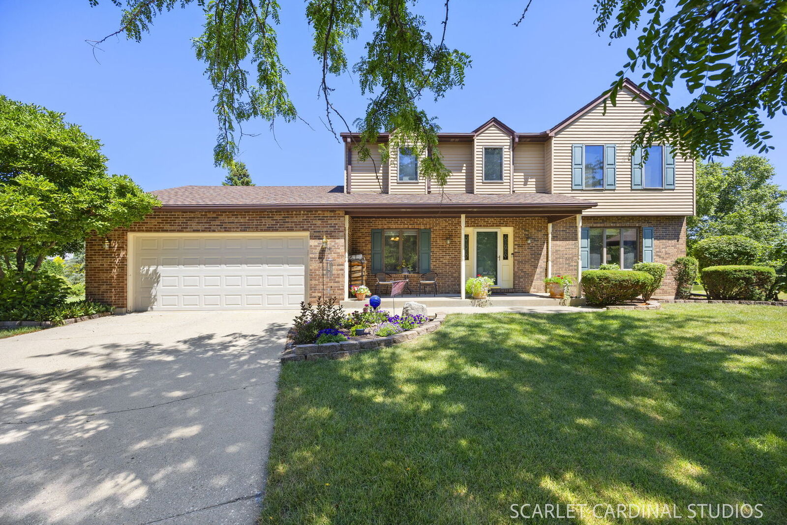 Property Photo: 36 Crofton Court IL 60543