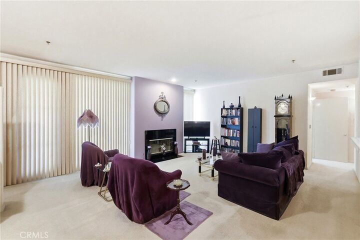 Property Photo: 5350 White Oak Avenue 212 CA 91316