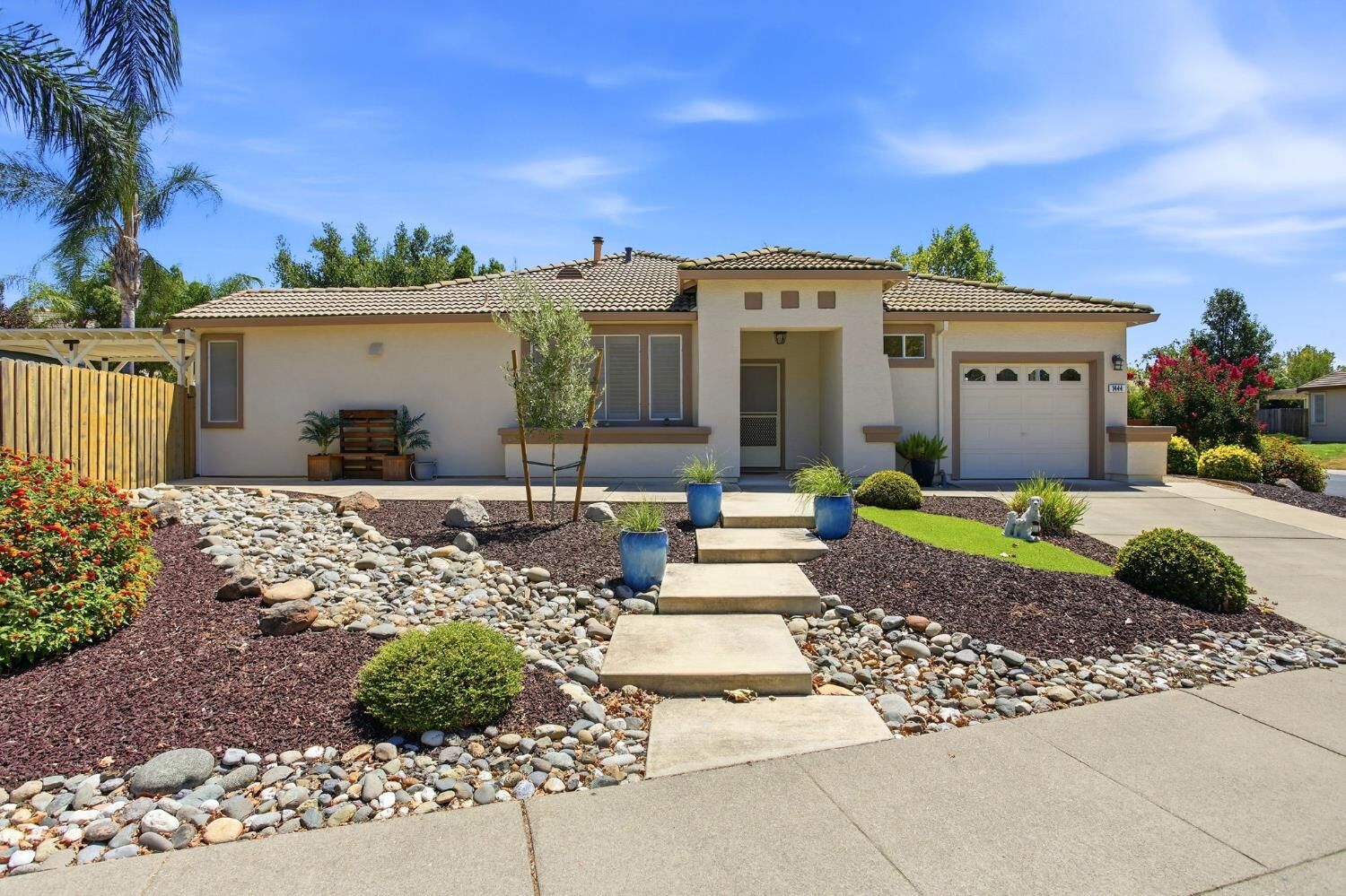 Property Photo: 1444 Cushendall Drive CA 95747