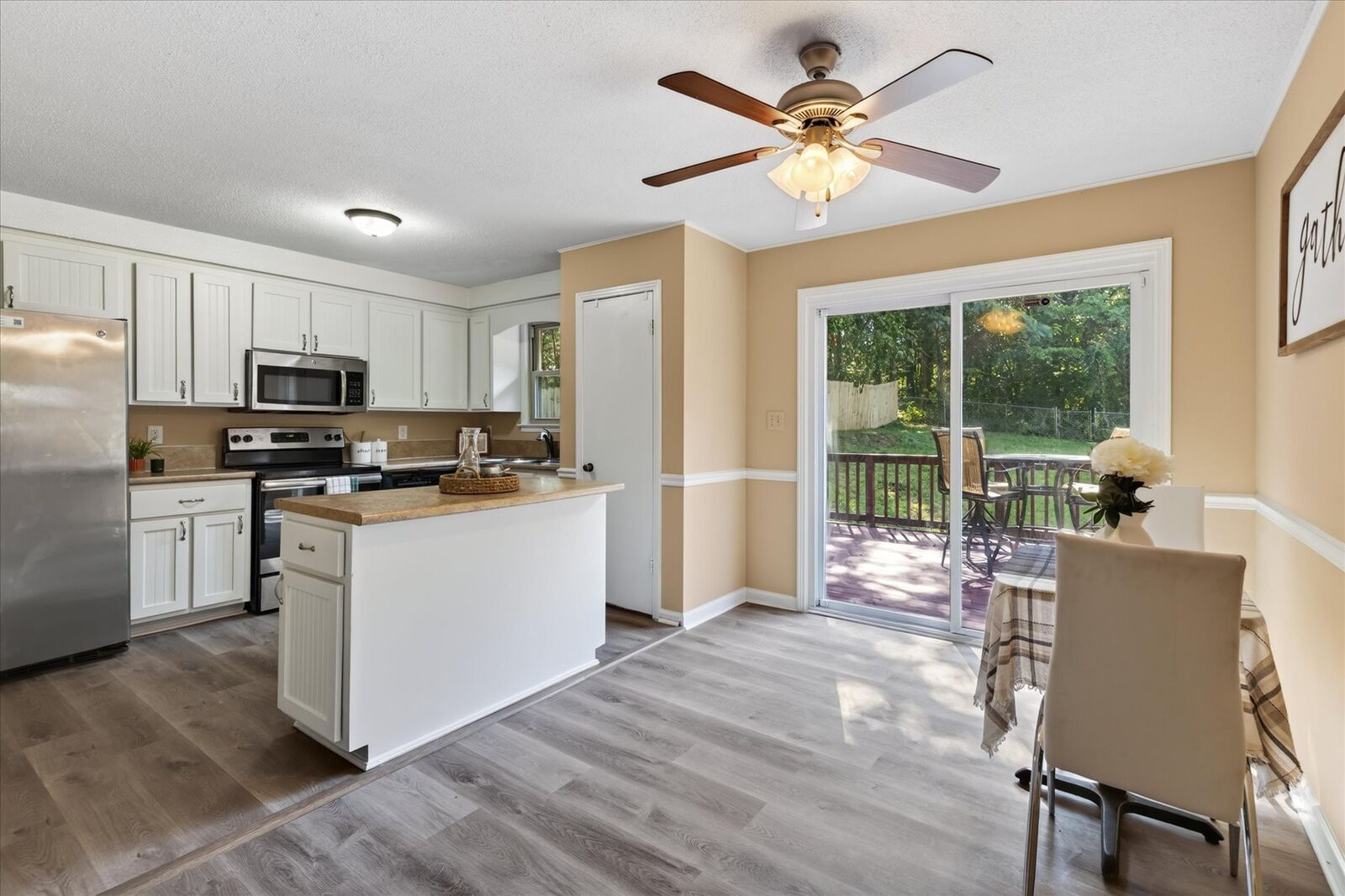 Property Photo:  1832 Palamino Dr  TN 37042 