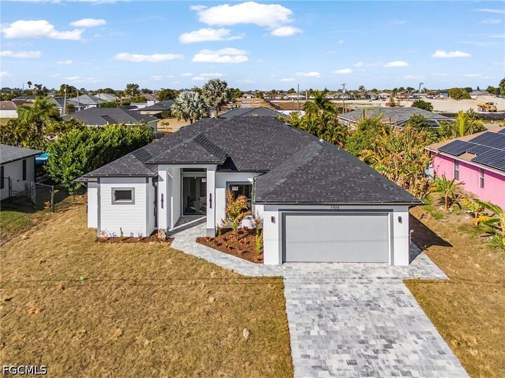 Property Photo:  2200 NE 15th Avenue  FL 33909 