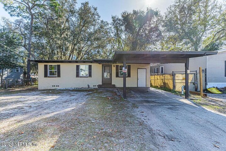 Property Photo: 8306 Galveston Avenue FL 32211