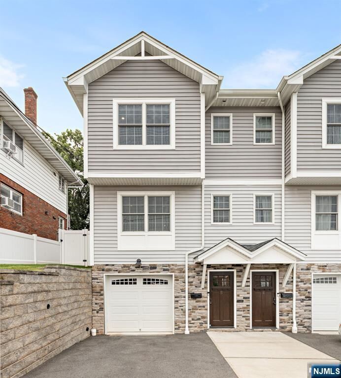 Property Photo:  472 Macarthur Avenue 5  NJ 07026 