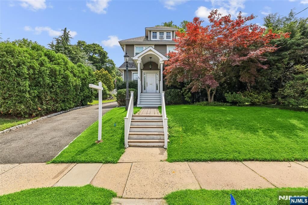 Property Photo:  199 Larch Avenue  NJ 07666 