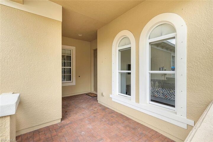 Property Photo: 13850 Cleto Dr FL 33928