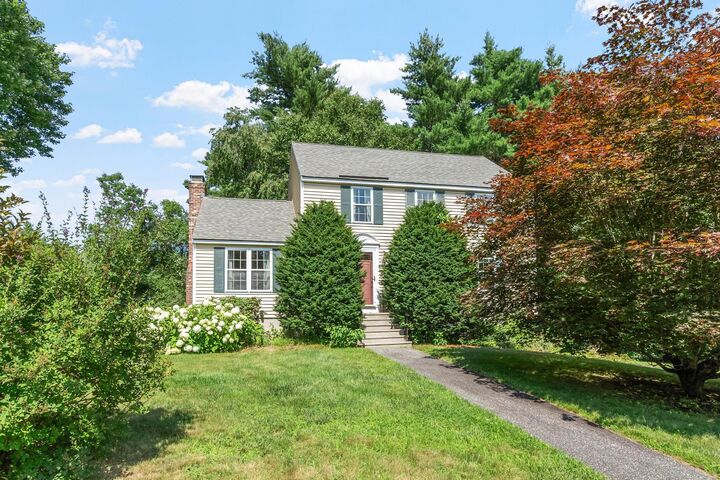 Property Photo: 2 Rain Pond Place NH 03038