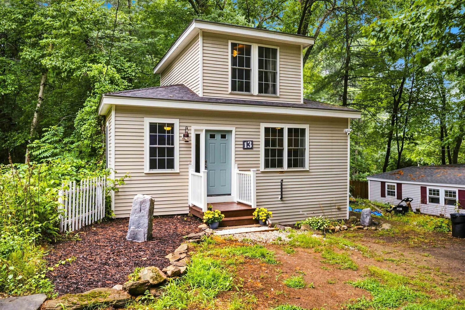 Property Photo: 13 Charlestown Place NH 03038