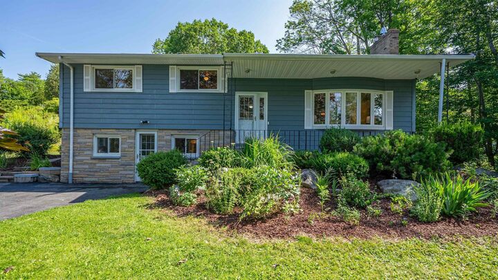 2132 Waverley Road — photo 1