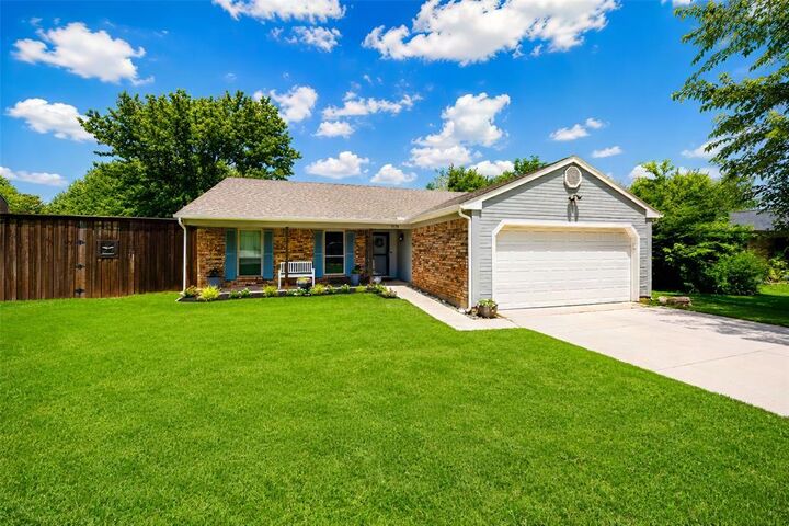 Property Photo:  1119 Normandy Drive  TX 76051 