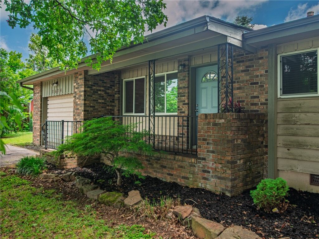 Property Photo:  2634 Old Wire Road  AR 72703 