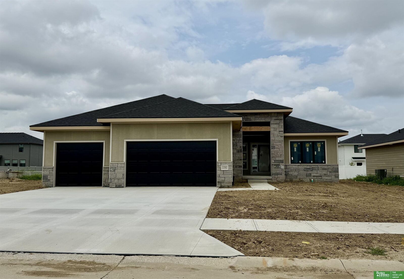 Property Photo: 12362 Lake Vista Drive NE 68046