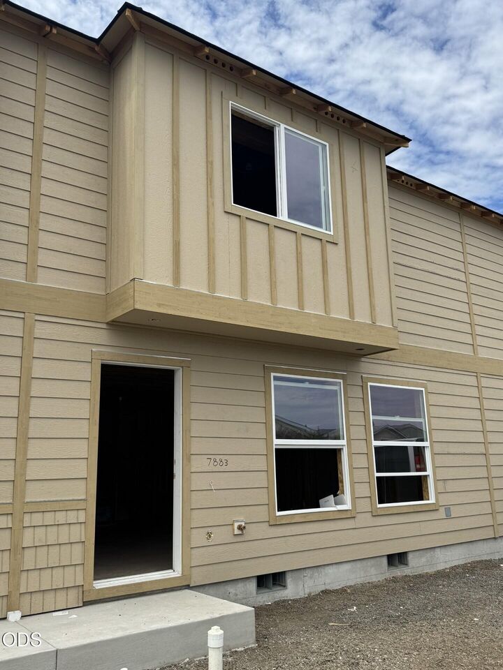 Property Photo:  7883 Houston Loop  OR 97503 