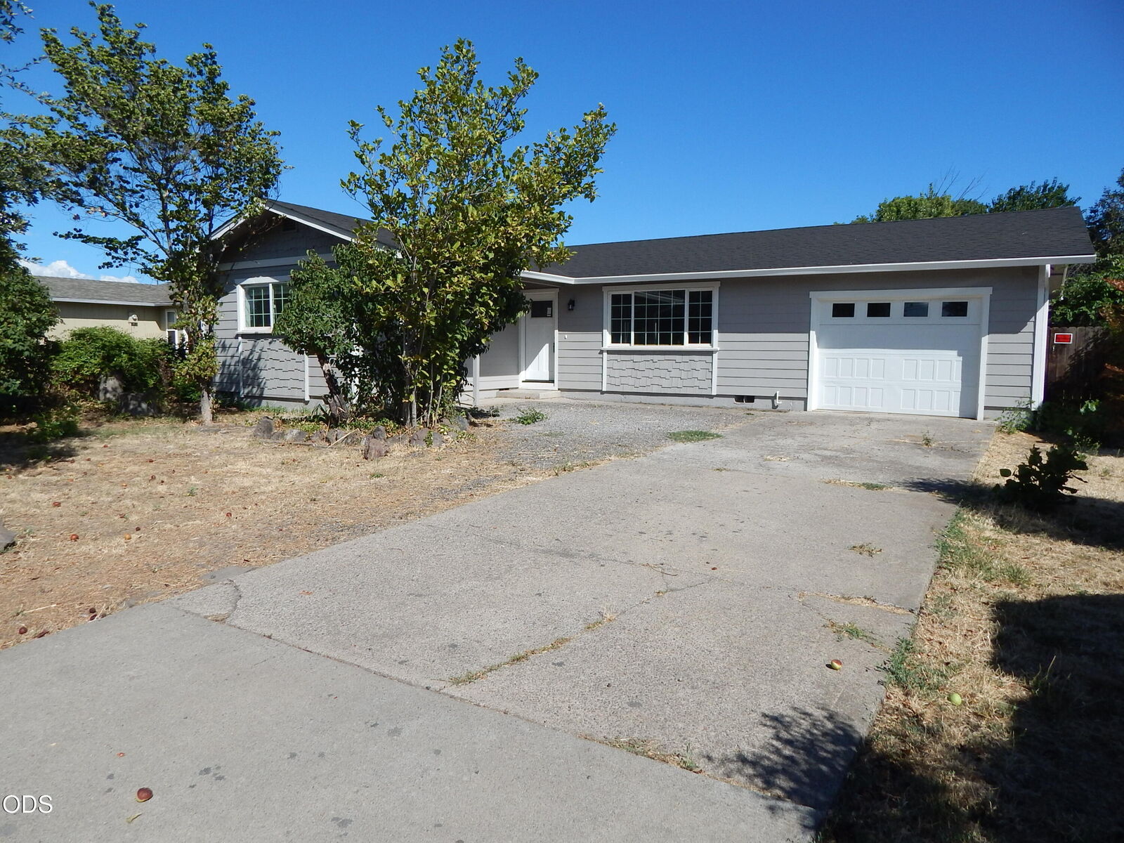 Property Photo: 8222 Division Road OR 97503