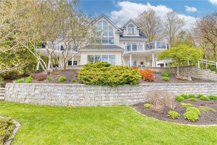 Property Photo: 461 Lake Rosalind Rd 4 ON N4N 3B9