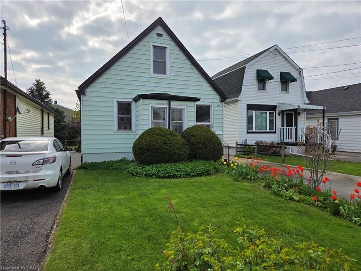 Property Photo:  156 Adeline Avenue  ON L8H 5T8 