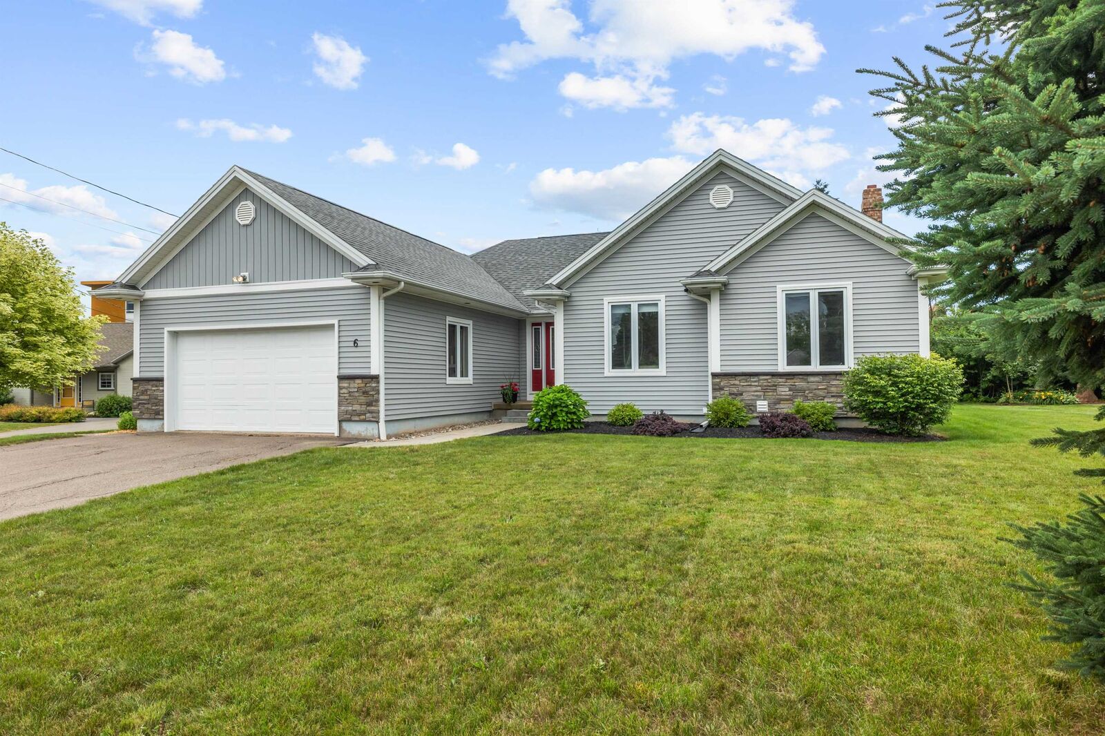 Property Photo:  6 Nellie Drive  PE C1E 2A5 