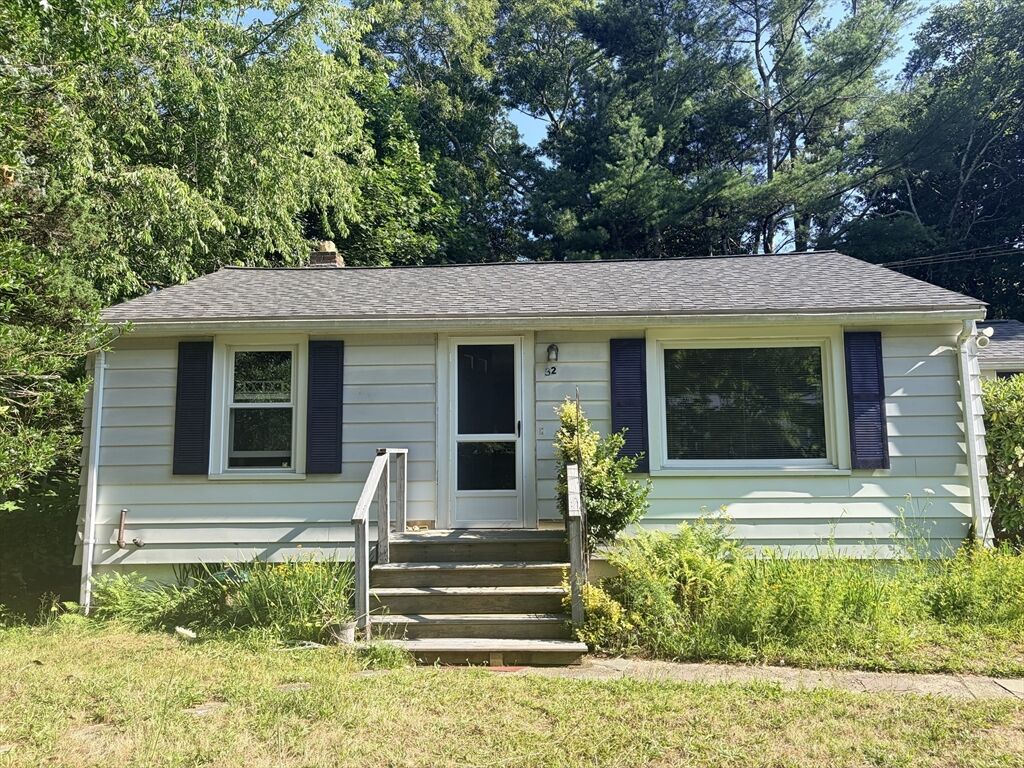 Property Photo:  32 Paine Avenue  MA 02601 