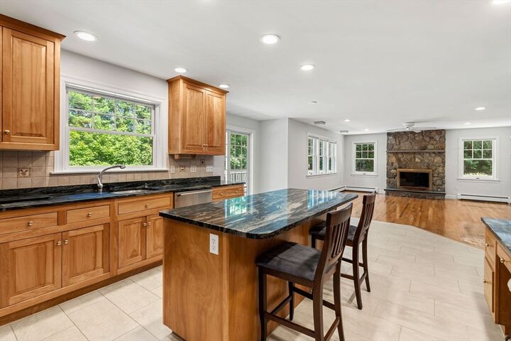 Property Photo:  6 Davey Ln  MA 01890 