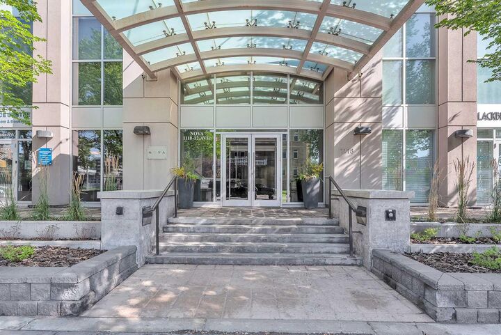 Property Photo:  1118 12 Avenue SW 2407  AB T2R 0X4 