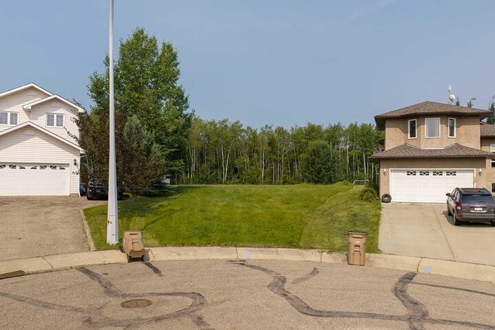 Property Photo: 3215 45 Avenue AB T9S 1P1