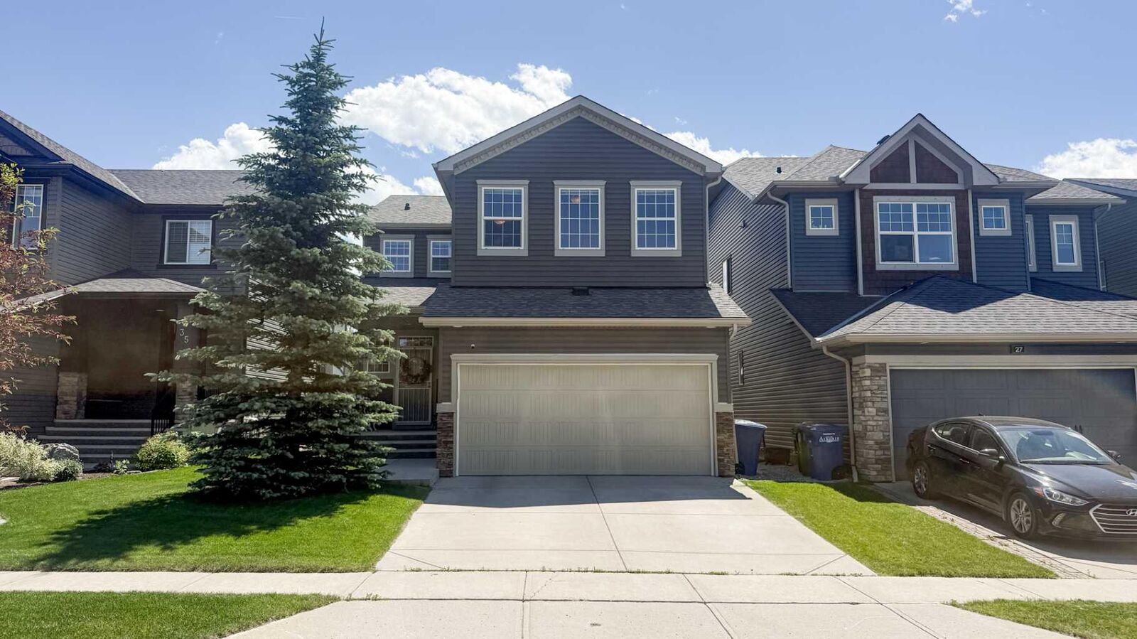 Property Photo: 31 Ravenslea Crescent SE AB T4A 0H3