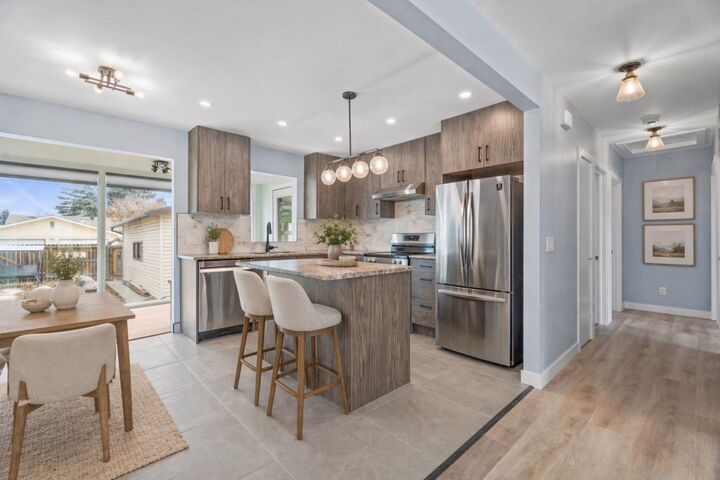 9408 5 Street SE — photo 1