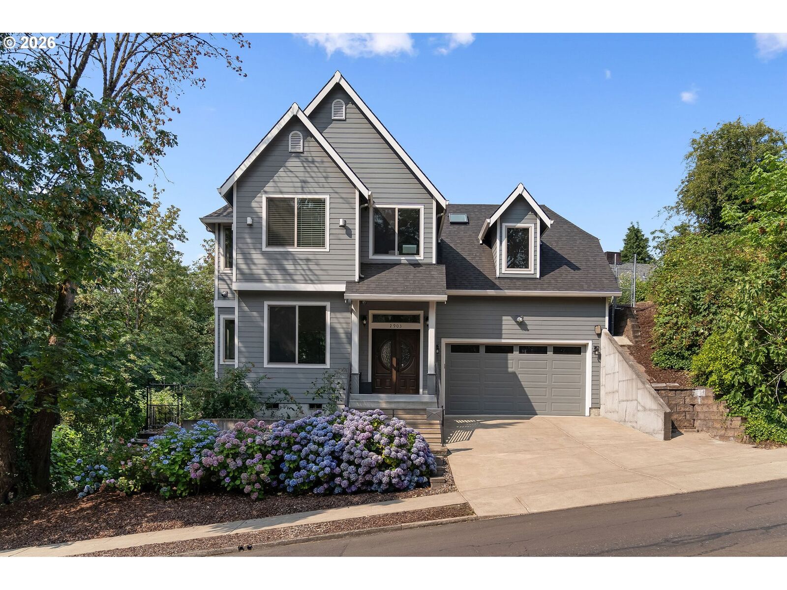 Property Photo: 2903 NE Fremont Dr OR 97220