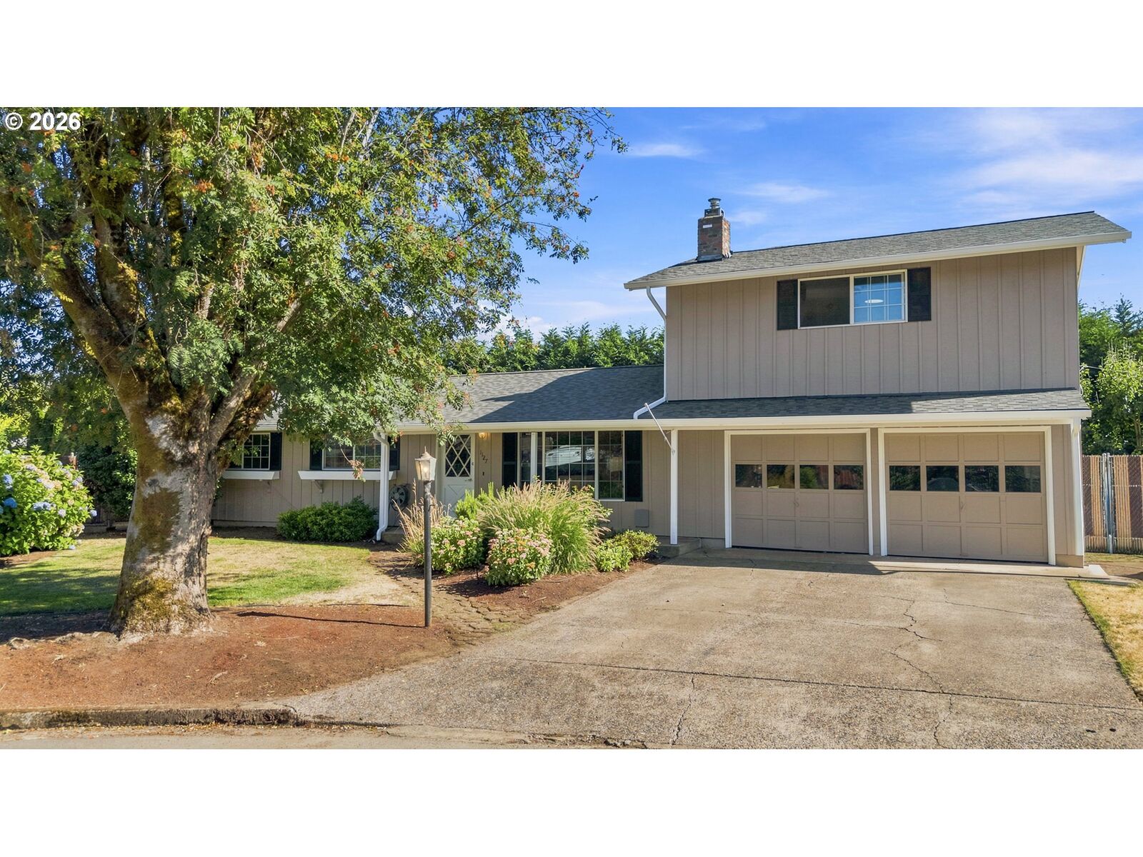 Property Photo:  1127 Ponderosa Ct  OR 97477 
