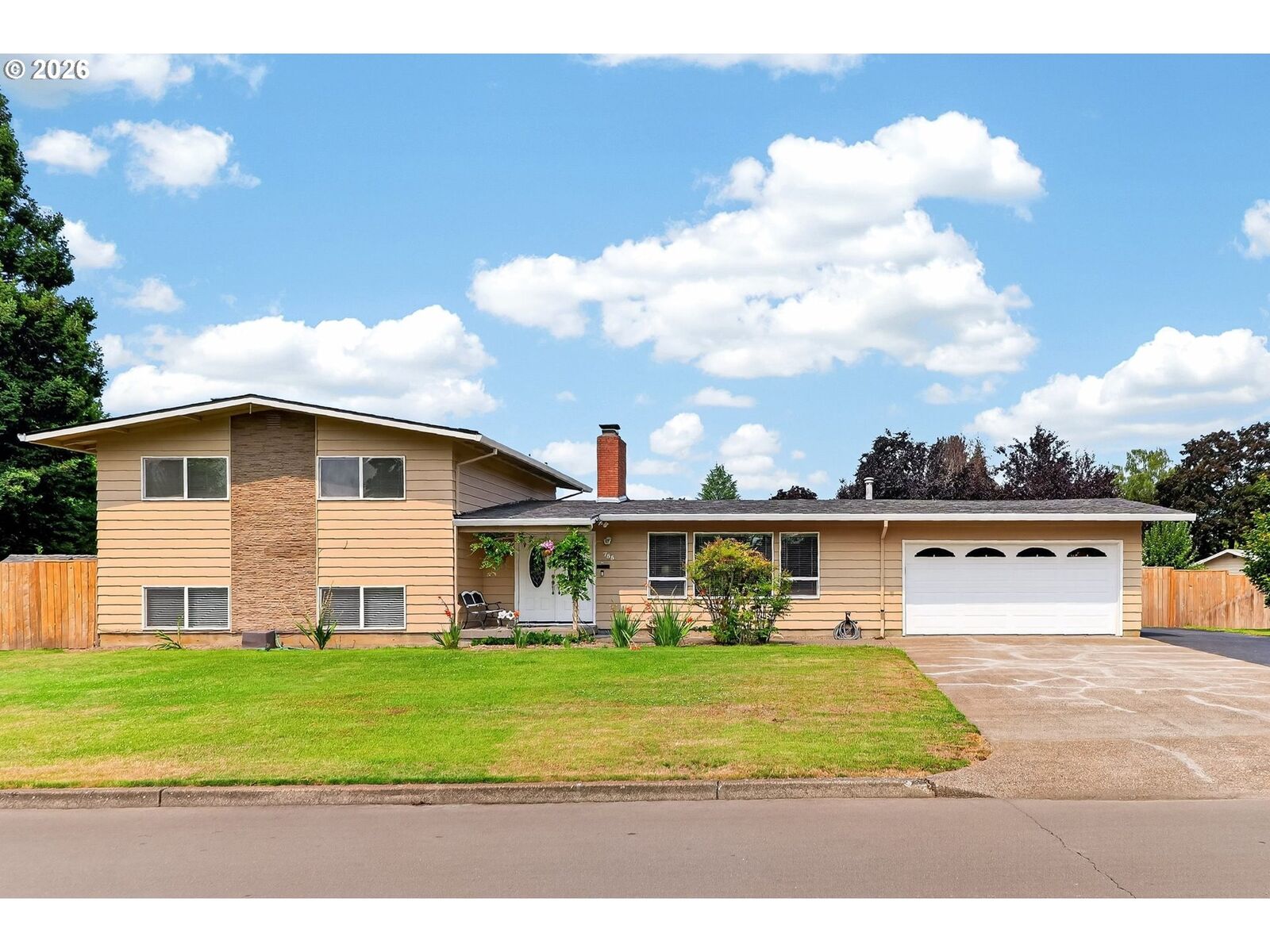 Property Photo: 755 NE Delsey Rd OR 97124