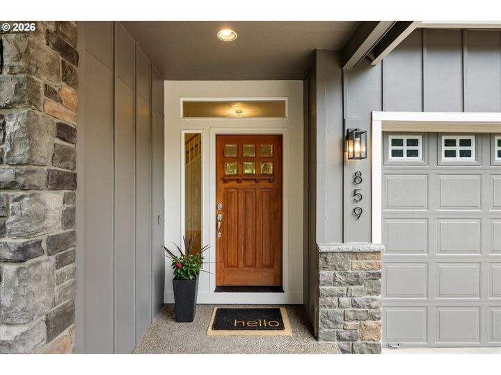 Property Photo: 859 NE Retford Ave OR 97124