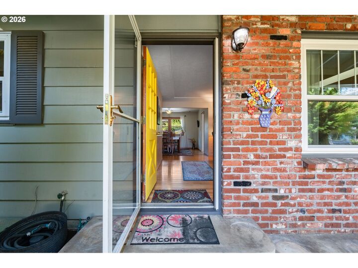 Property Photo: 6221 Montana Ln WA 98661
