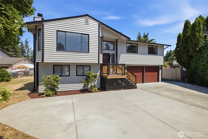 Property Photo:  1811  162nd Street E  WA 98445 