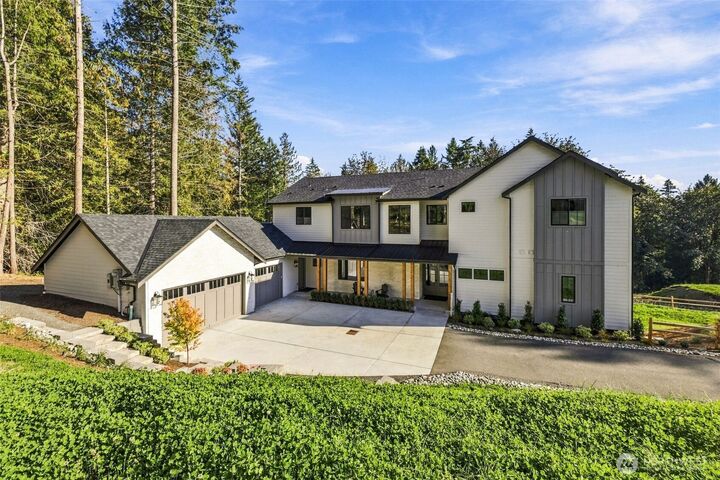 Property Photo: 26030 NE 29th Place WA 98053
