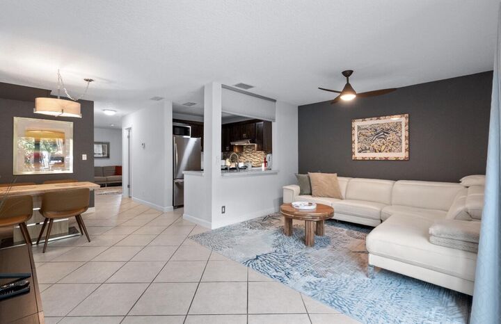 Property Photo:  3900 NE 18th Avenue 13C  FL 33334 