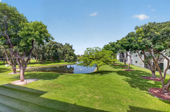Property Photo: 15075 Witney Road 212 FL 33484