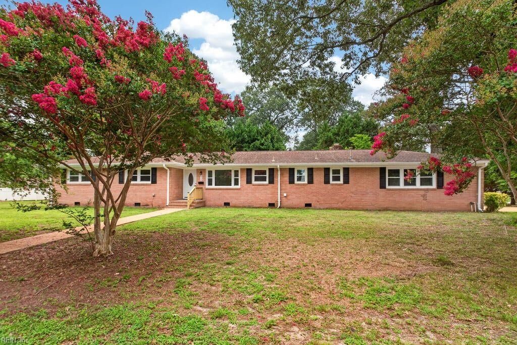 Property Photo:  404 Ella Taylor Rd  VA 23692 