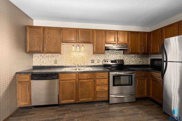 Property Photo:  3708 S Terry Ave 203  SD 57106 